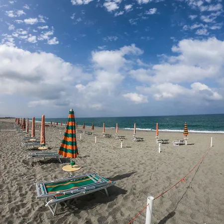 فندق مبيت وإفطار Pineta Mare 3*